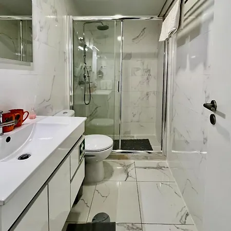 Almada Downtown 201 *