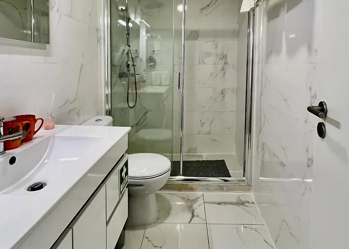 Almada Downtown 201 *