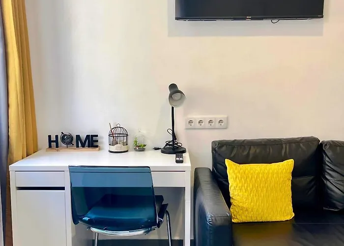 Almada Downtown 201 Apartman *