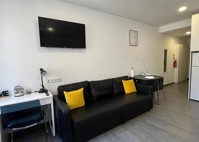 Almada Downtown 201 *